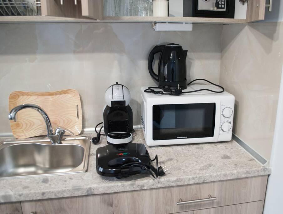 Mina'S Spacious Apt : June '23 Renovated Θεσσαλονίκη Εξωτερικό φωτογραφία